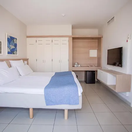 Caybeach Resort 3*